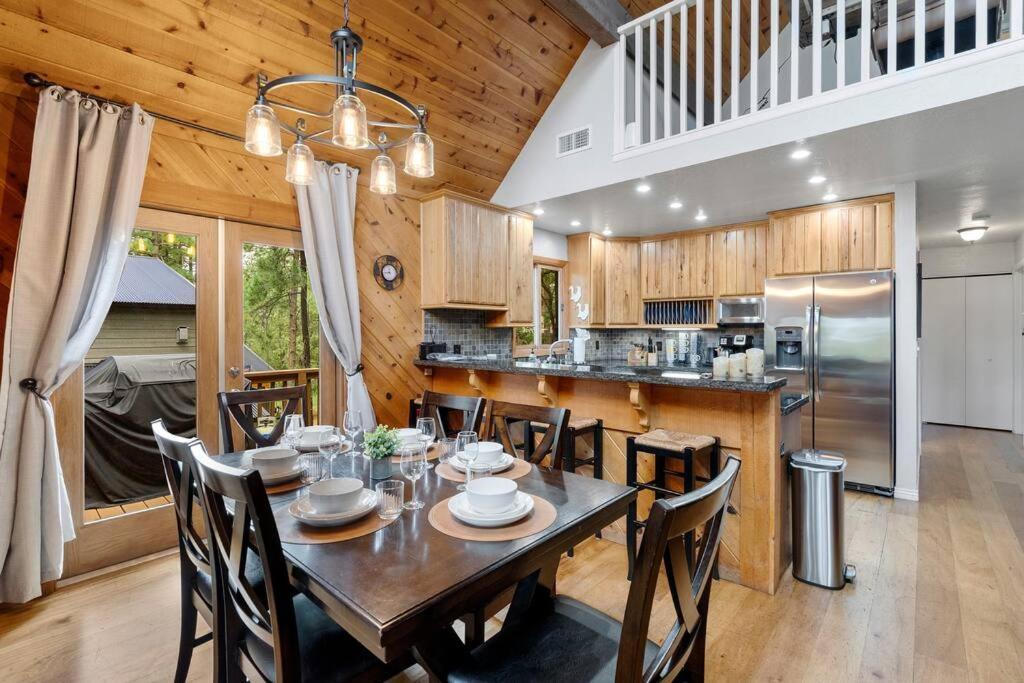 Luxury Cabin Oasis Getaway Heart Of Munds Park Exterior foto